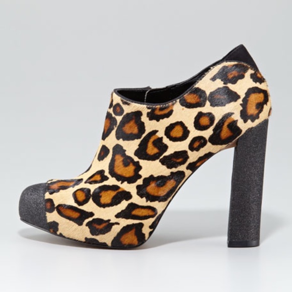 Sam Edelman Leopard Print Ankle Booties | Haircalf Leather | Size 8.5 - Picture 3 of 9